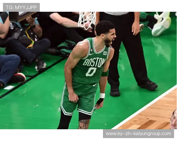 凯尔特人塔图姆背身单打翻身跳投 凯尔特人塔图姆背身单打翻身跳投